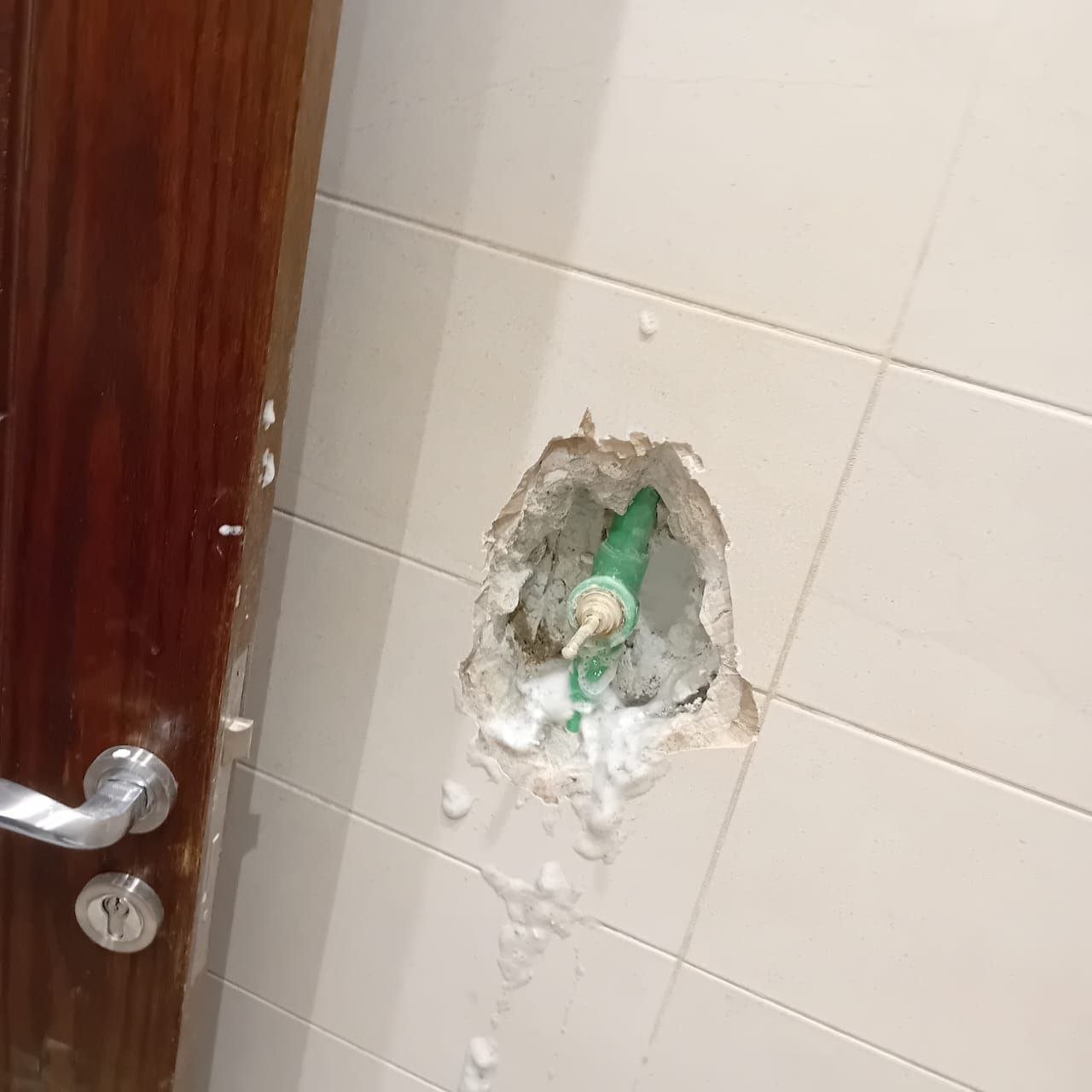 كشف تسربات المياه